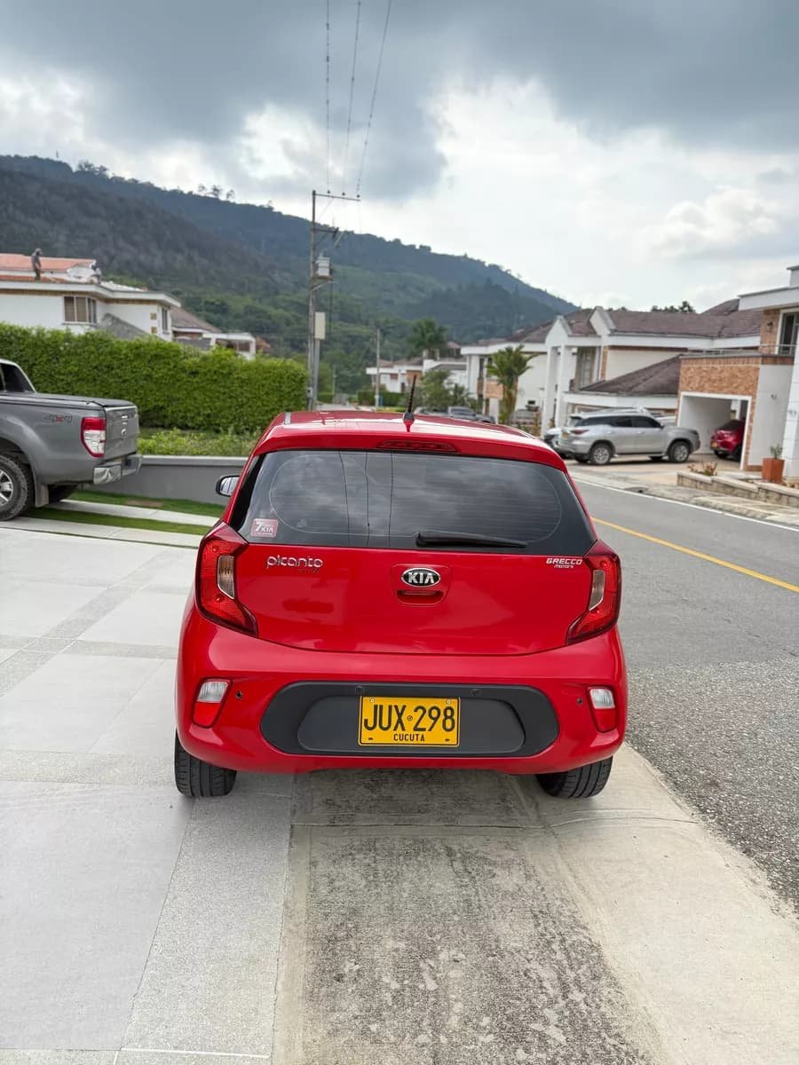 Kia Picanto 1.2 Zenith At Rojo Modelo 2022