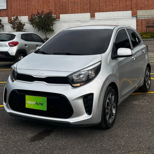Kia Picanto Zenith 2024 Plateado Bogotá