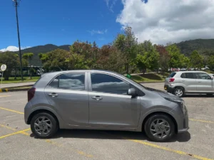 Kia Picanto Zenith 2024 Gris Bogotá