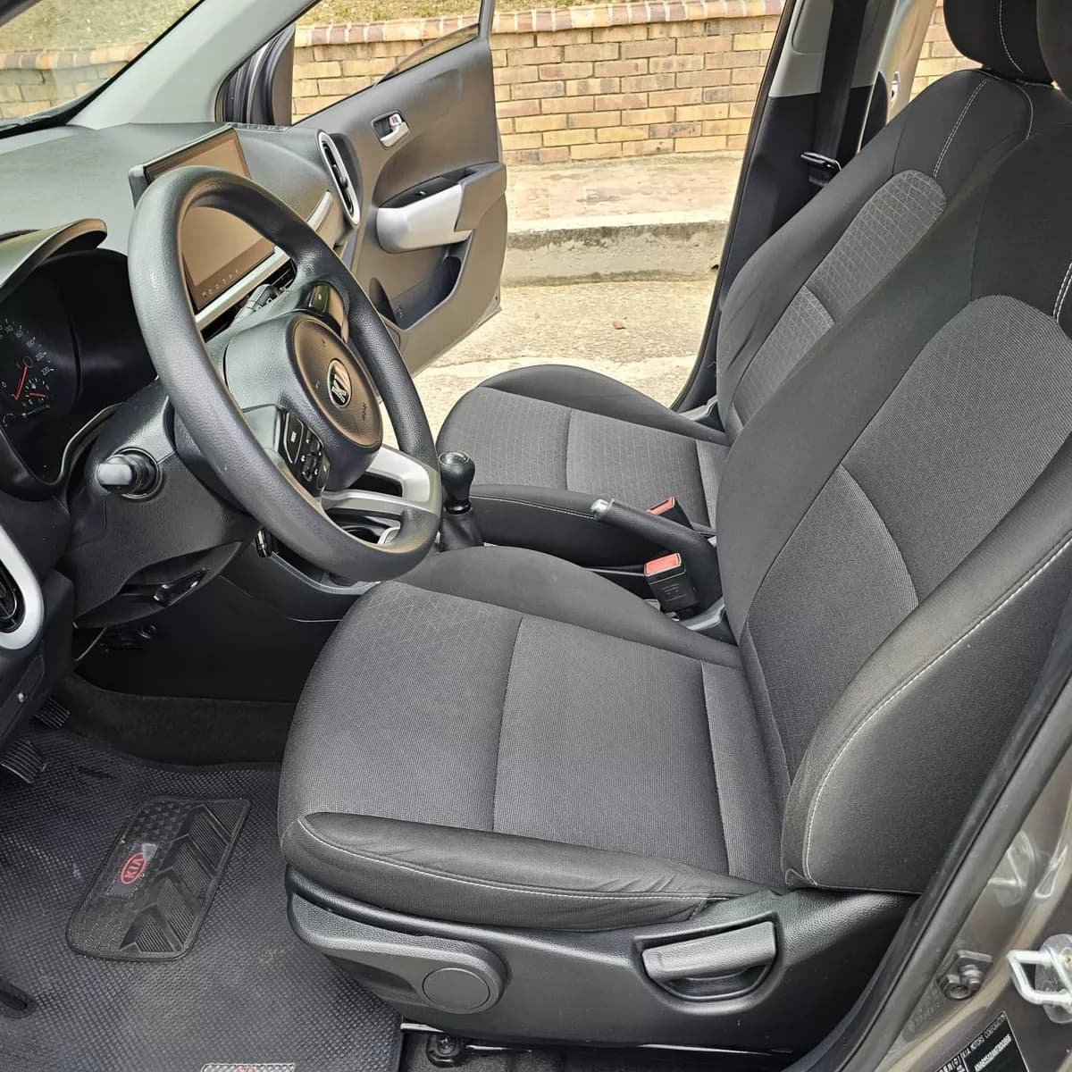 Kia Picanto Zenith Gris 1.2 modelo 2022
