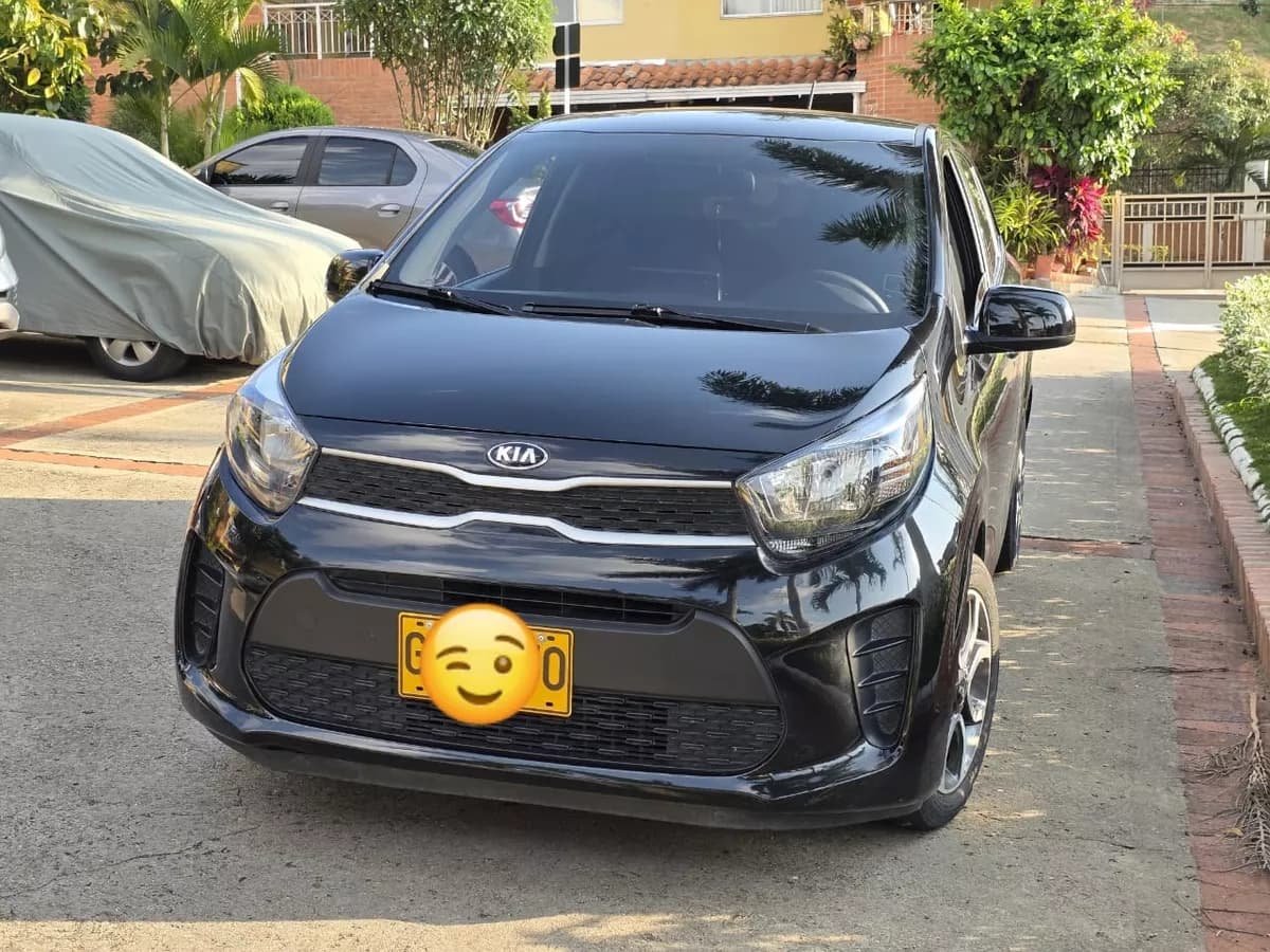 Kia Picanto negro 1.2 Zenith año 2022