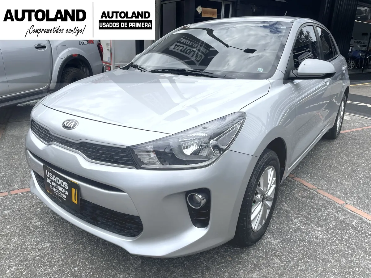 Kia Rio Emotion 2020 Plateado Bogotá