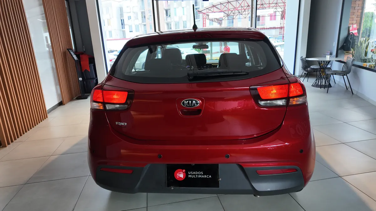 Kia Rio Vibrant 2020 Rojo Villavicencio