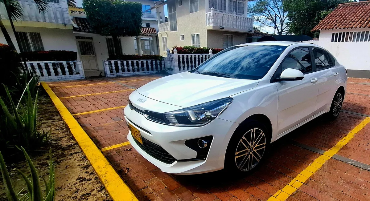 Kia Rio Vibrant 2024 Blanco Carmen De Apicalá