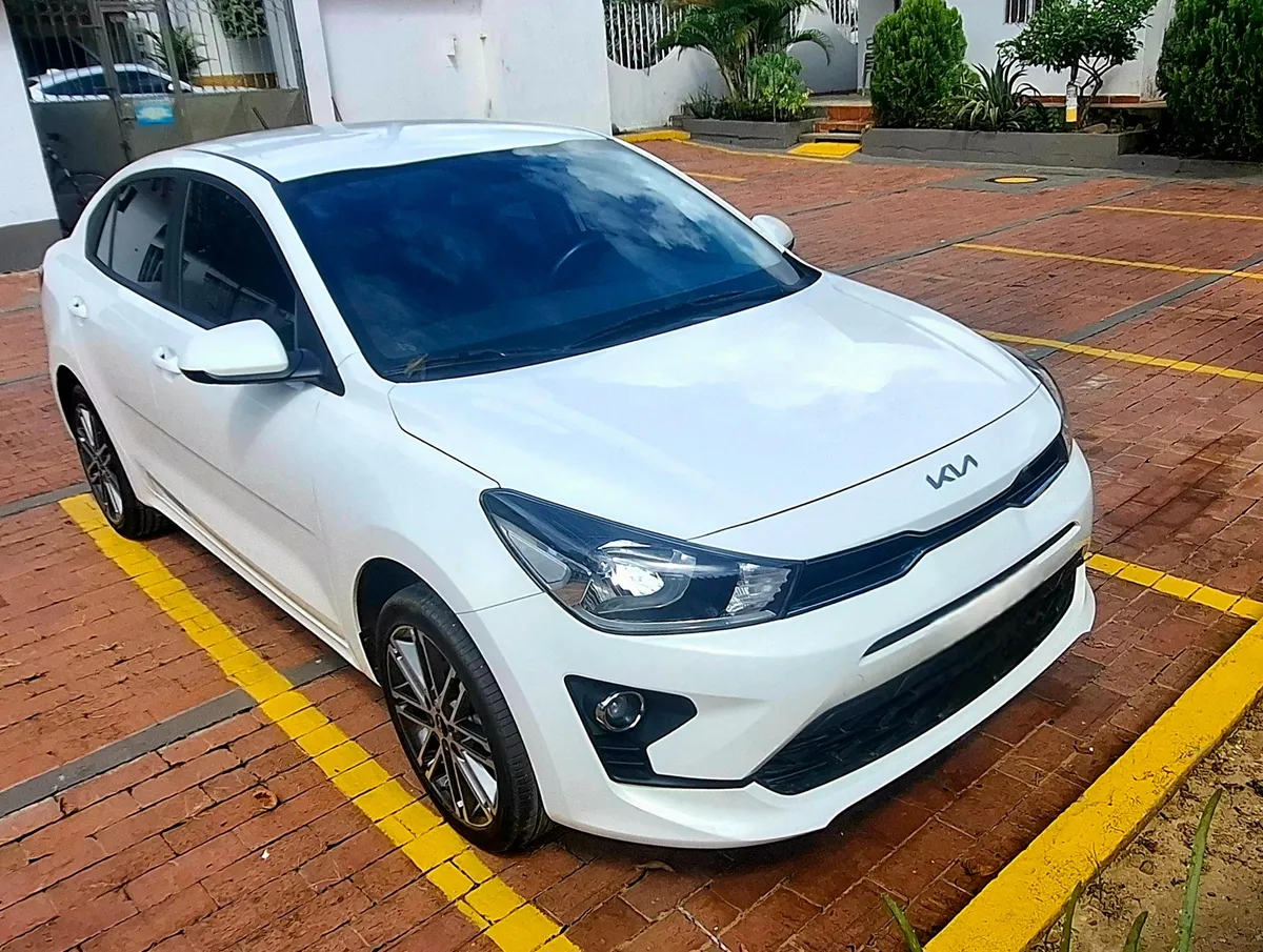 Kia Rio Vibrant 2024 Blanco Carmen De Apicalá