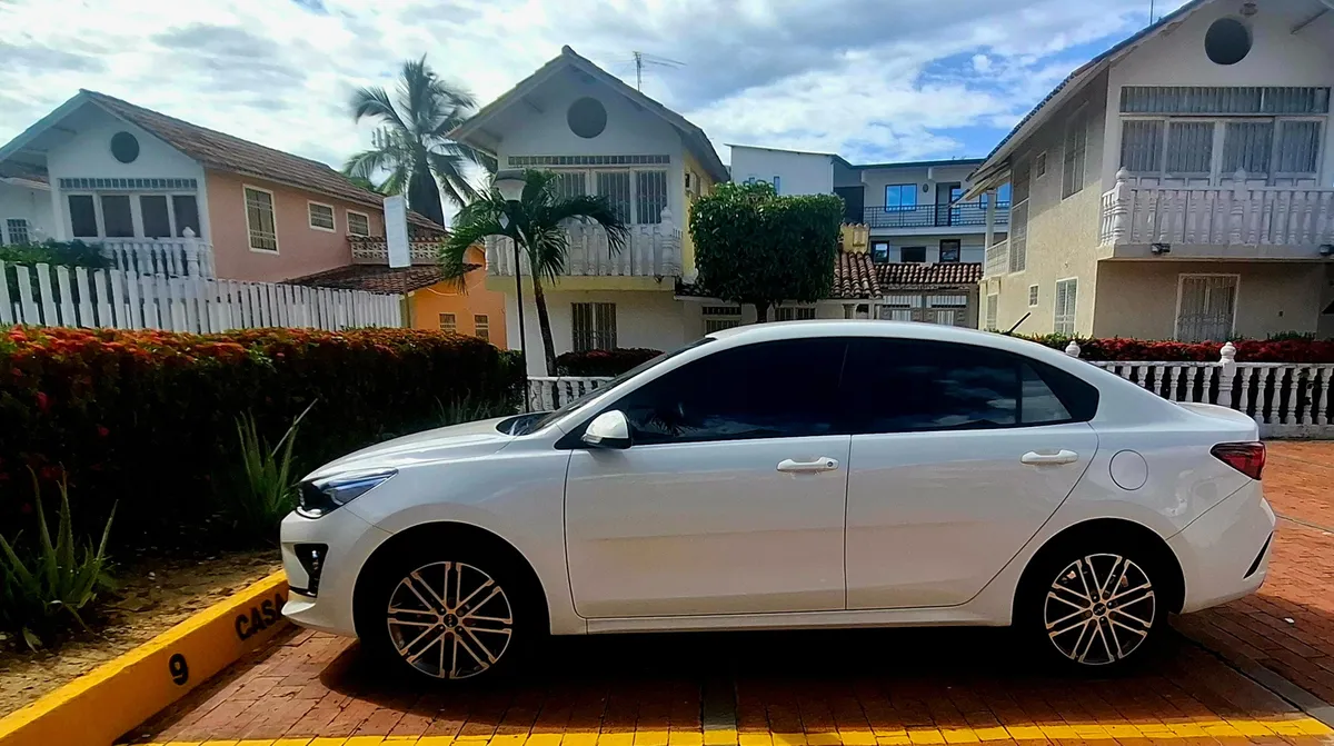 Kia Rio Vibrant 2024 Blanco Carmen De Apicalá