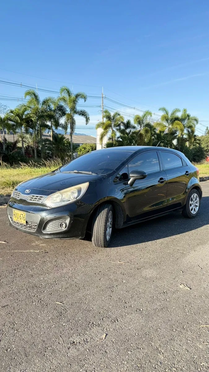 Kia Rio Spice 2015 Negro Ibagué