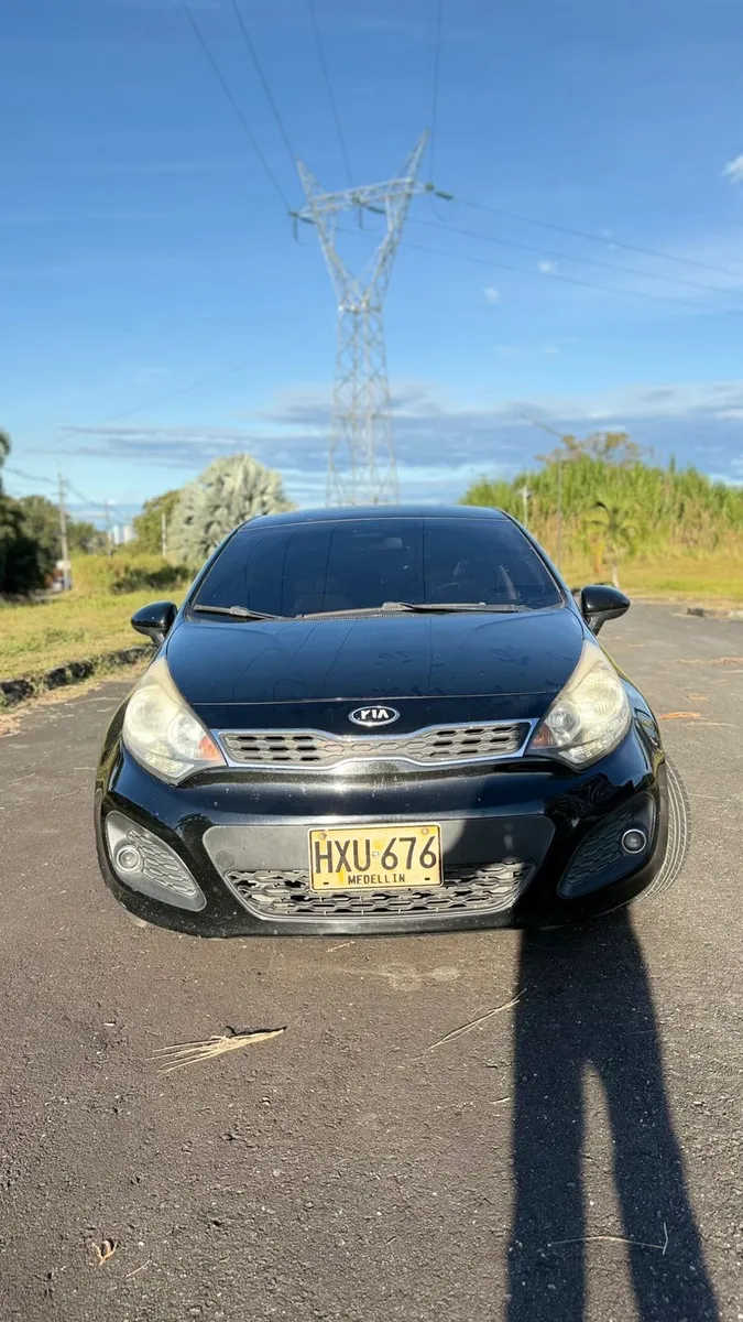 Kia Rio Spice 2015 Negro Ibagué