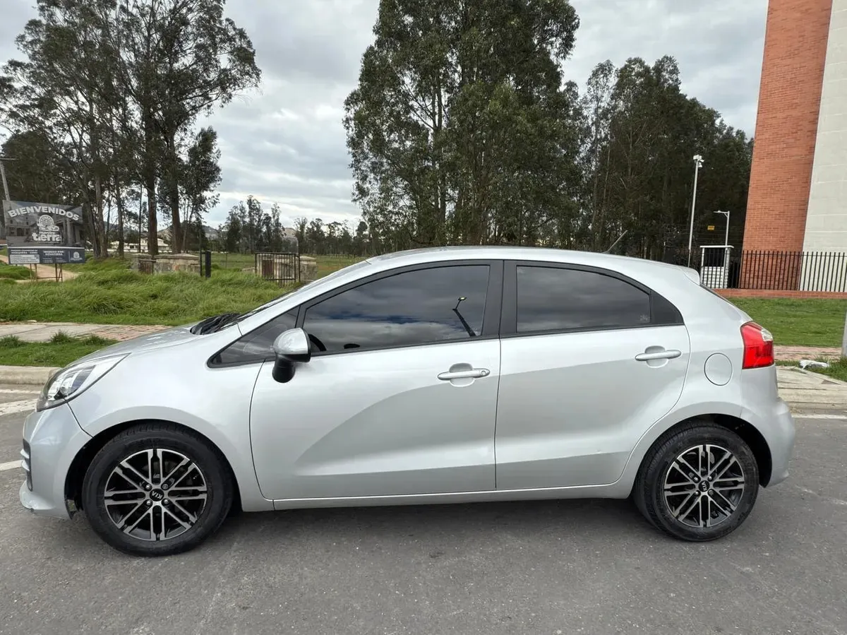 Kia Rio Spice 2016 Plateado Mosquera
