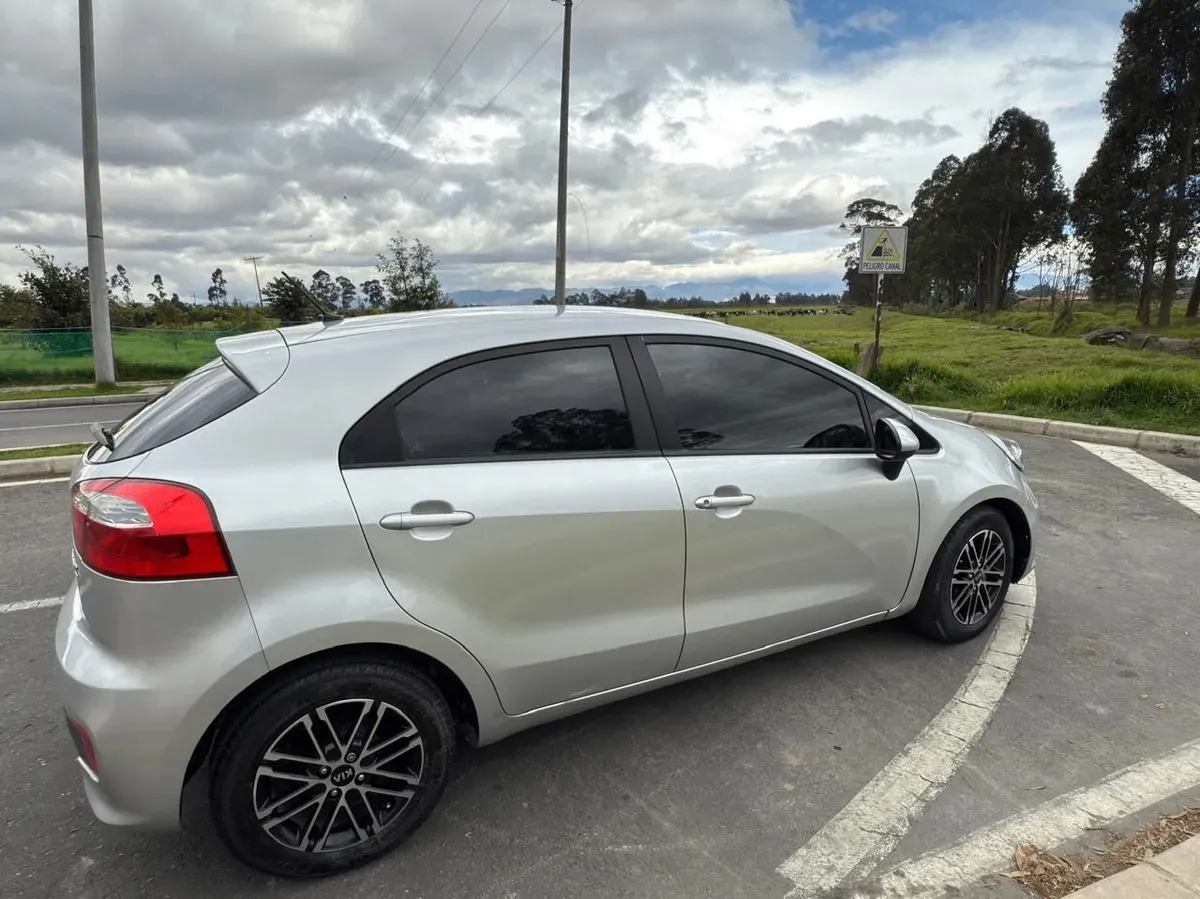 Kia Rio Spice 2016 Plateado Mosquera