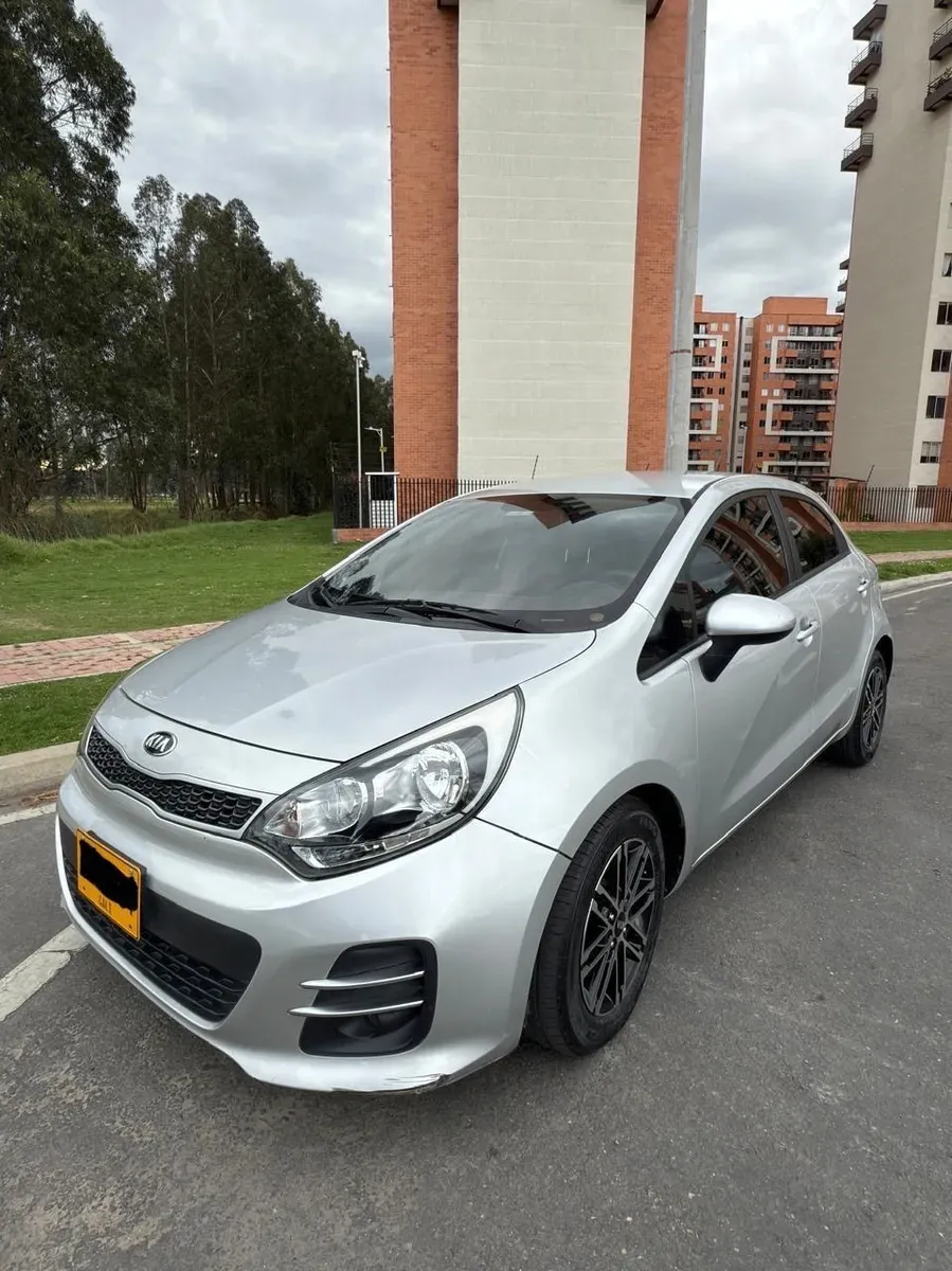 Kia Rio Spice 2016 Plateado Mosquera