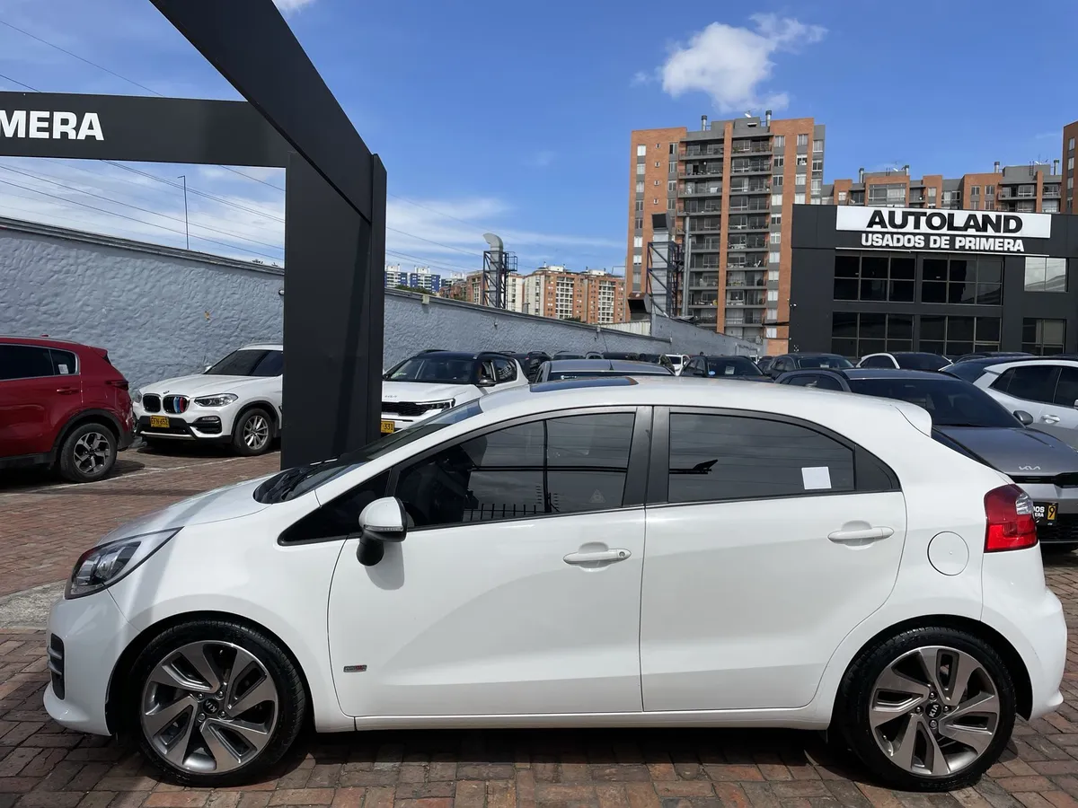 Kia Rio Spice R 2017 Blanco Bogotá