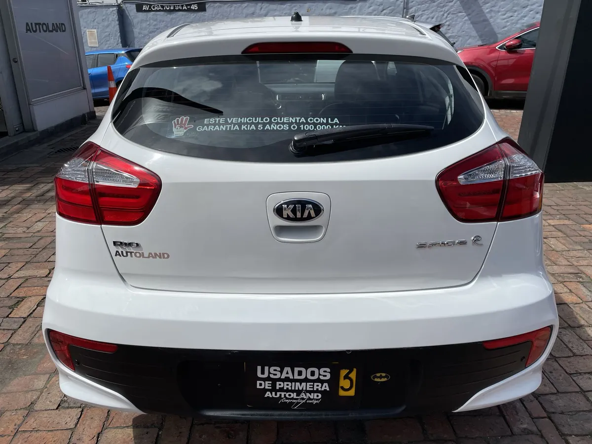 Kia Rio Spice R 2017 Blanco Bogotá