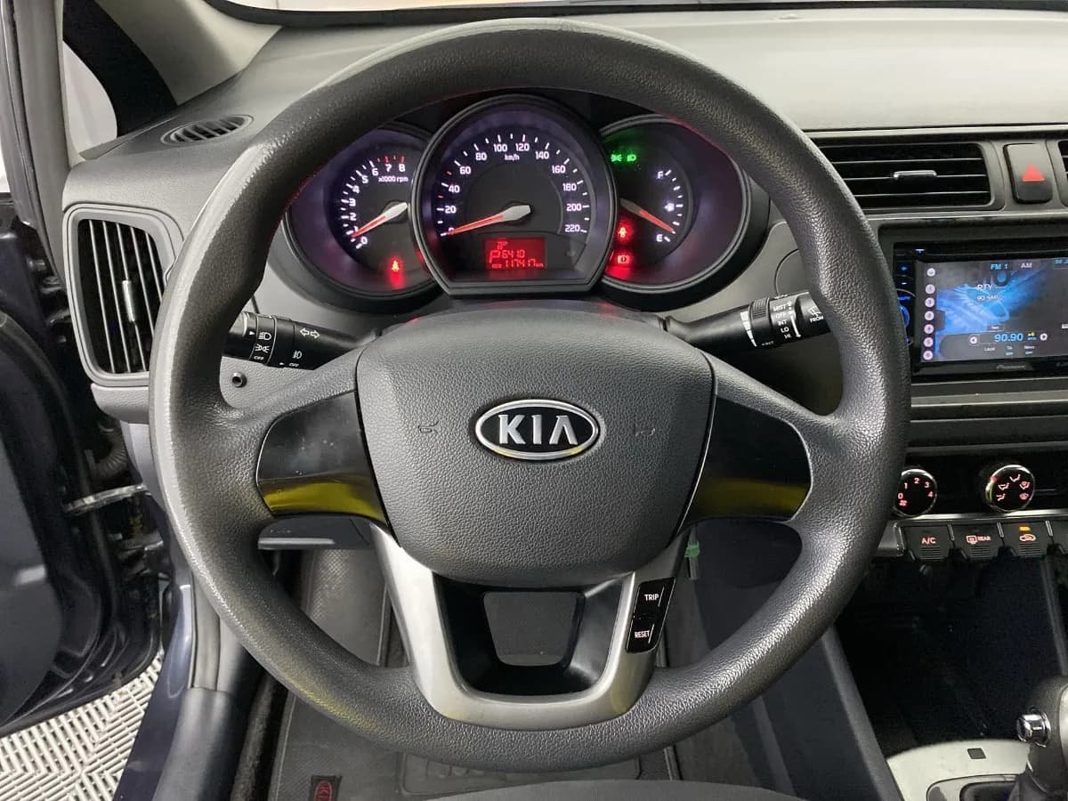 Kia Rio Spice UB EX 1.4 Automático 2013