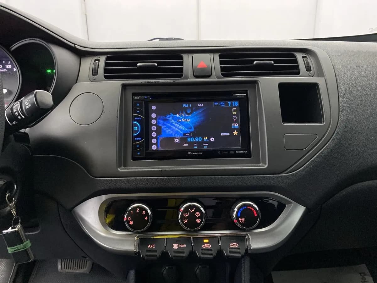 Kia Rio Spice UB EX 1.4 Automático 2013