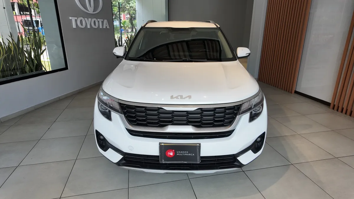 Kia Seltos Vibrant 2023 Blanco Villavicencio