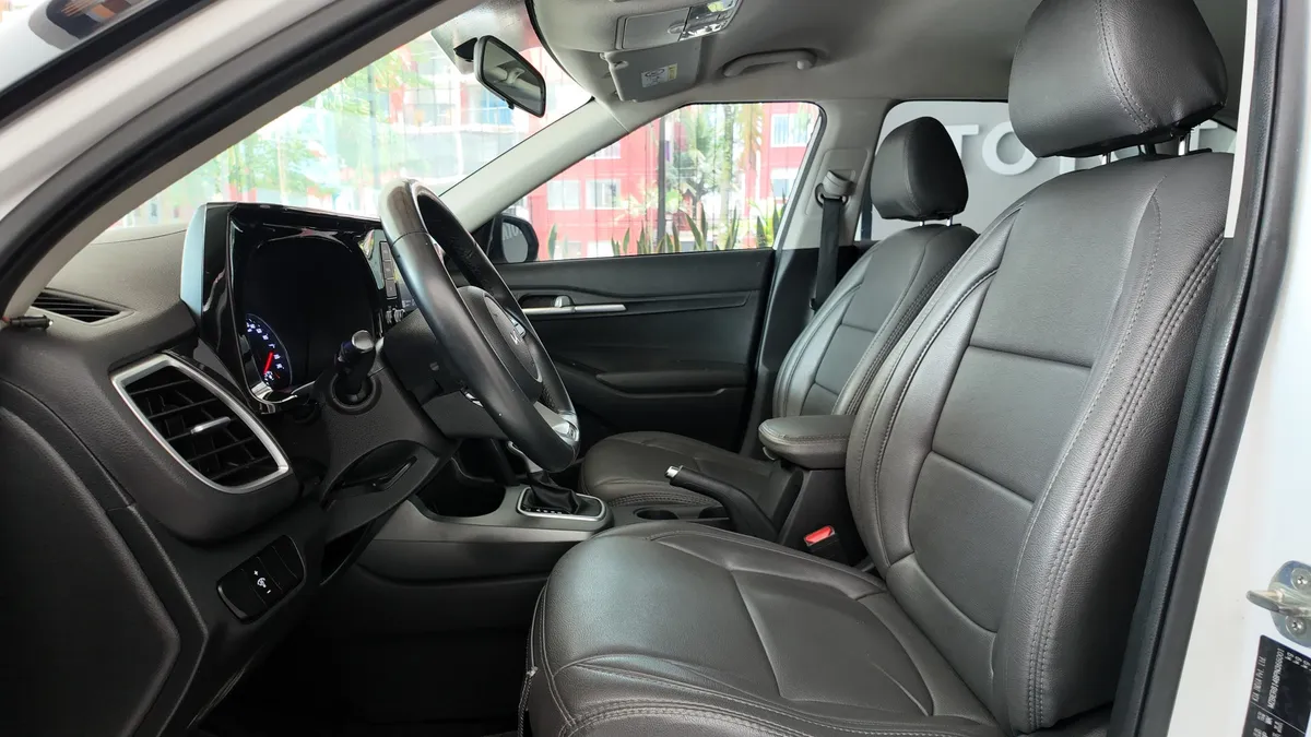 Kia Seltos 1.6l Vibrant At 2023 blanco8