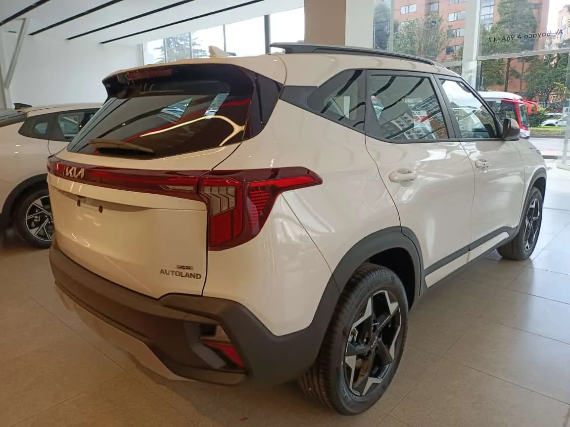 Kia Seltos Vibrant 2026 Blanco Bogotá
