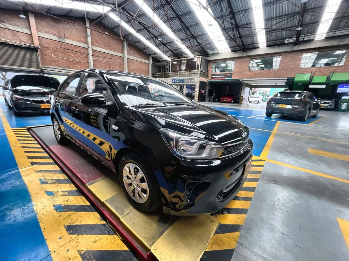 Kia Soluto 2025 Negro Bogotá