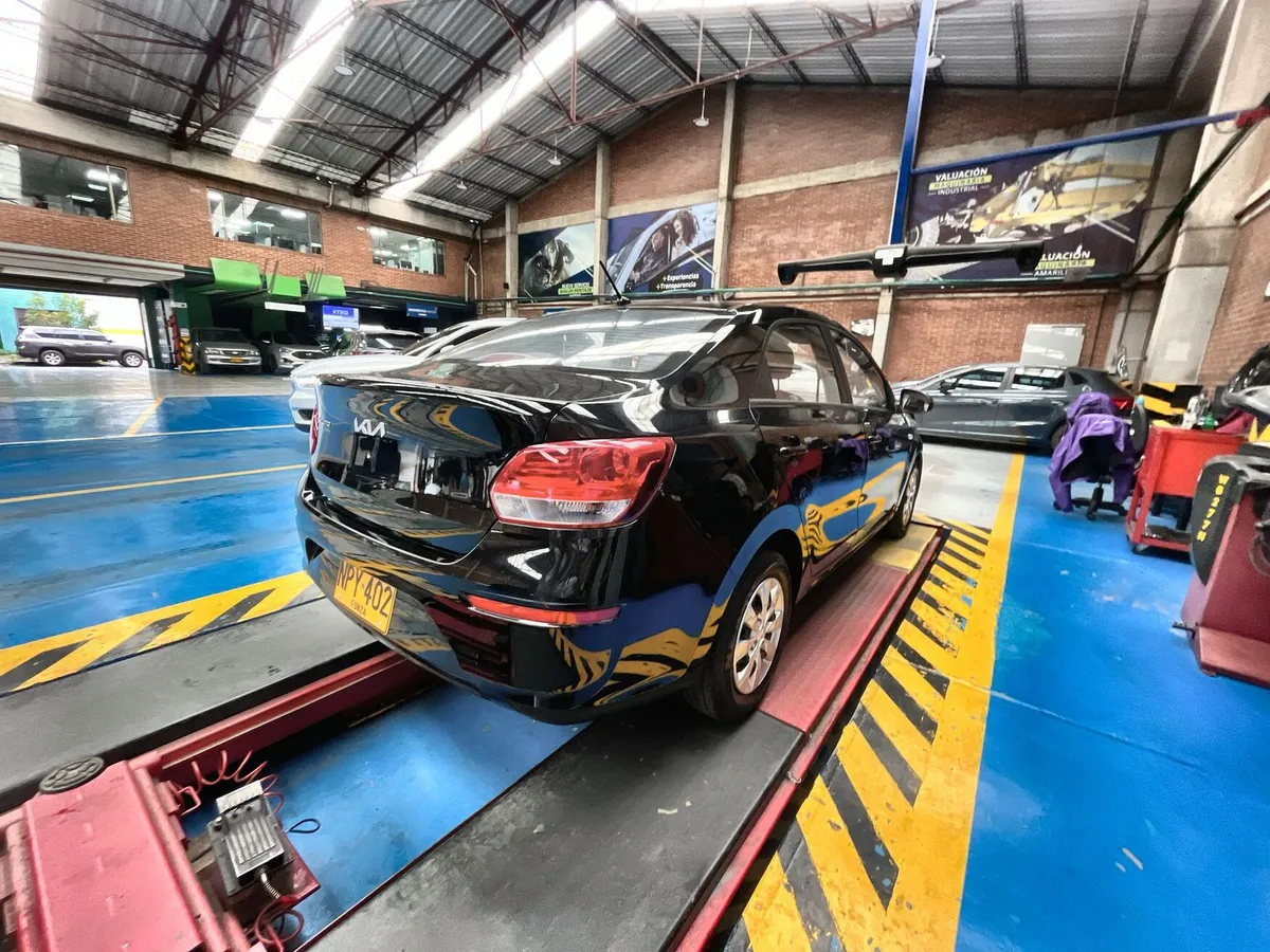 Kia Soluto 2025 Negro Bogotá