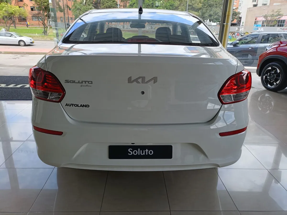 Kia Soluto 2026 Blanco Bogotá