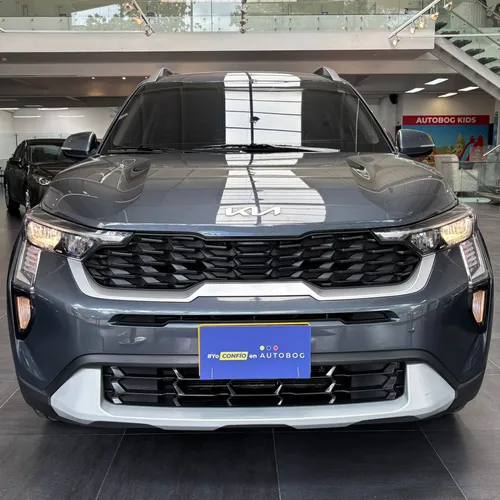 Kia Sonet 2025 Gris Bogotá