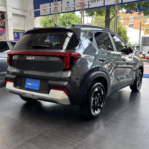 Kia Sonet 2025 Gris Bogotá