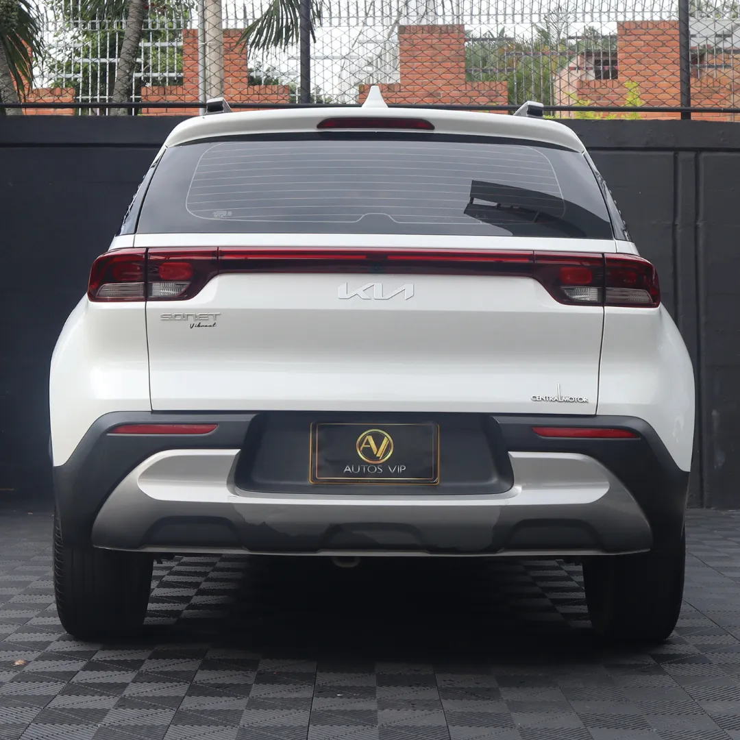Kia Sonet 2023 Blanco Floridablanca