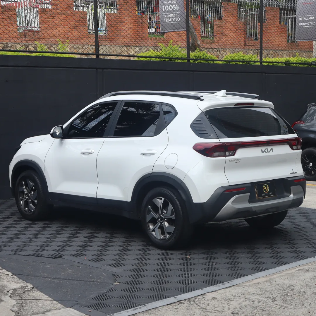 Kia Sonet 2023 Blanco Floridablanca