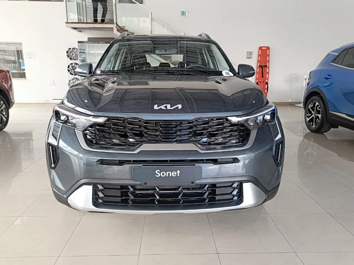 Kia Sonet 2025 Gris Bogotá