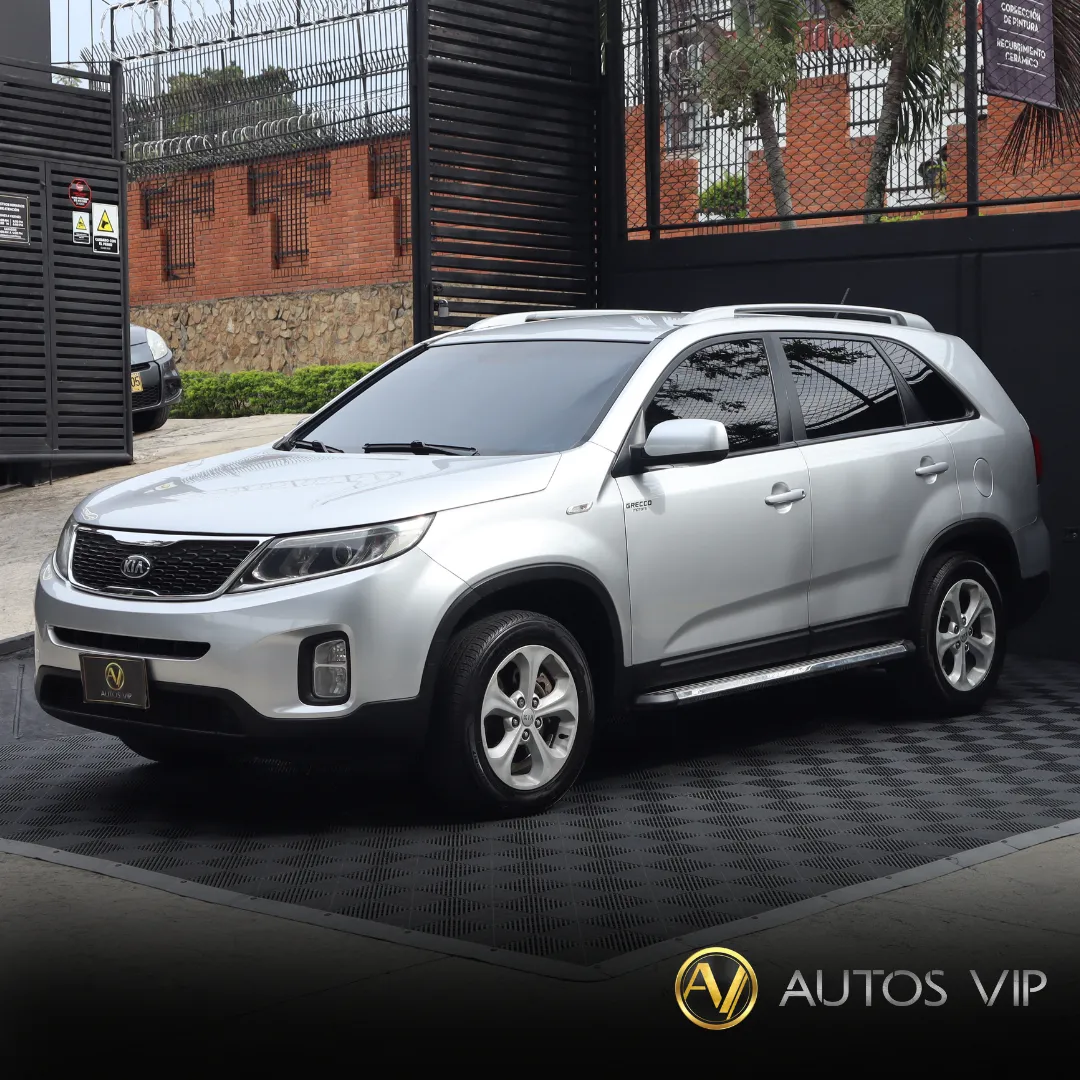 Kia Sorento Radical 2015 Plateado Floridablanca
