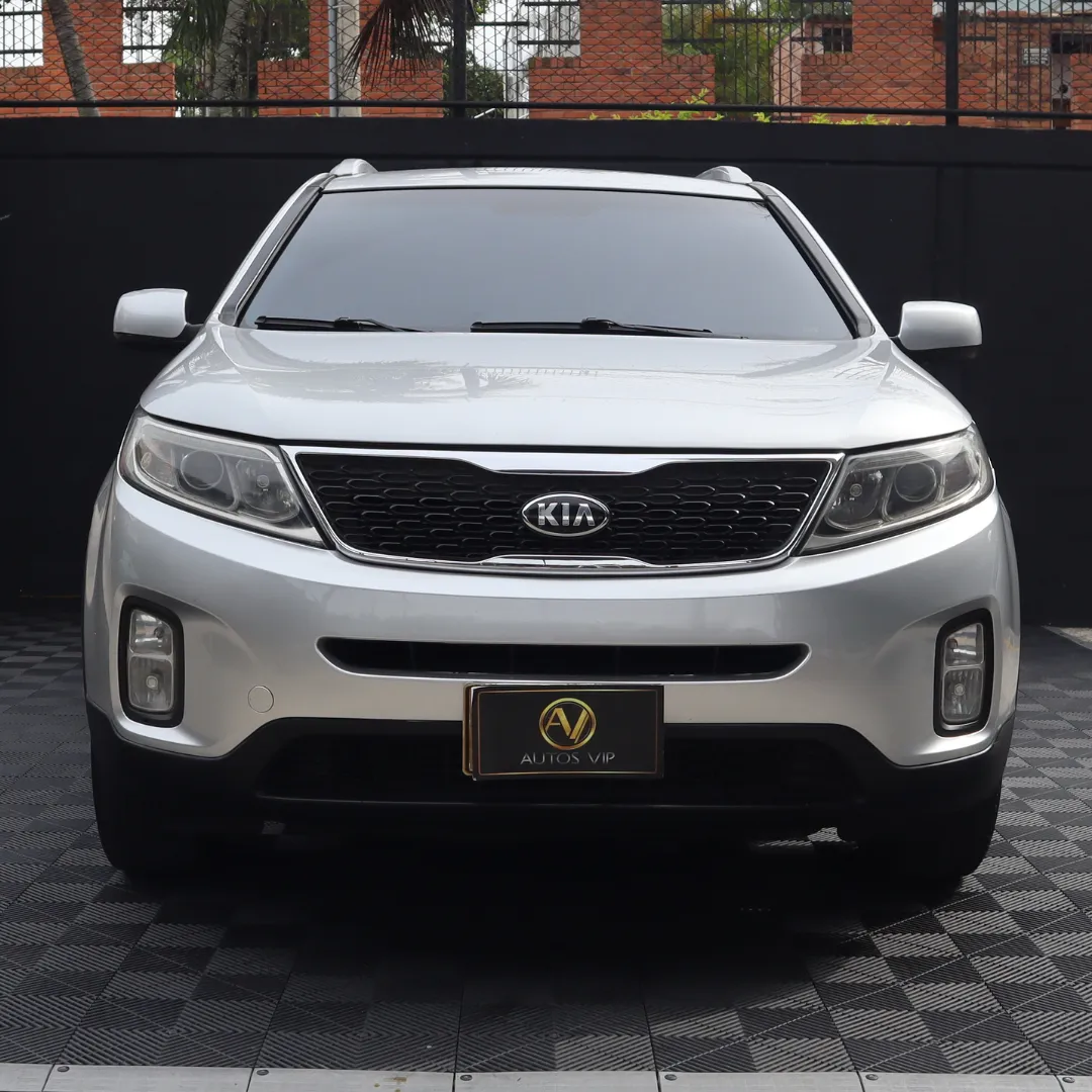 Kia Sorento Radical 2015 Plateado Floridablanca