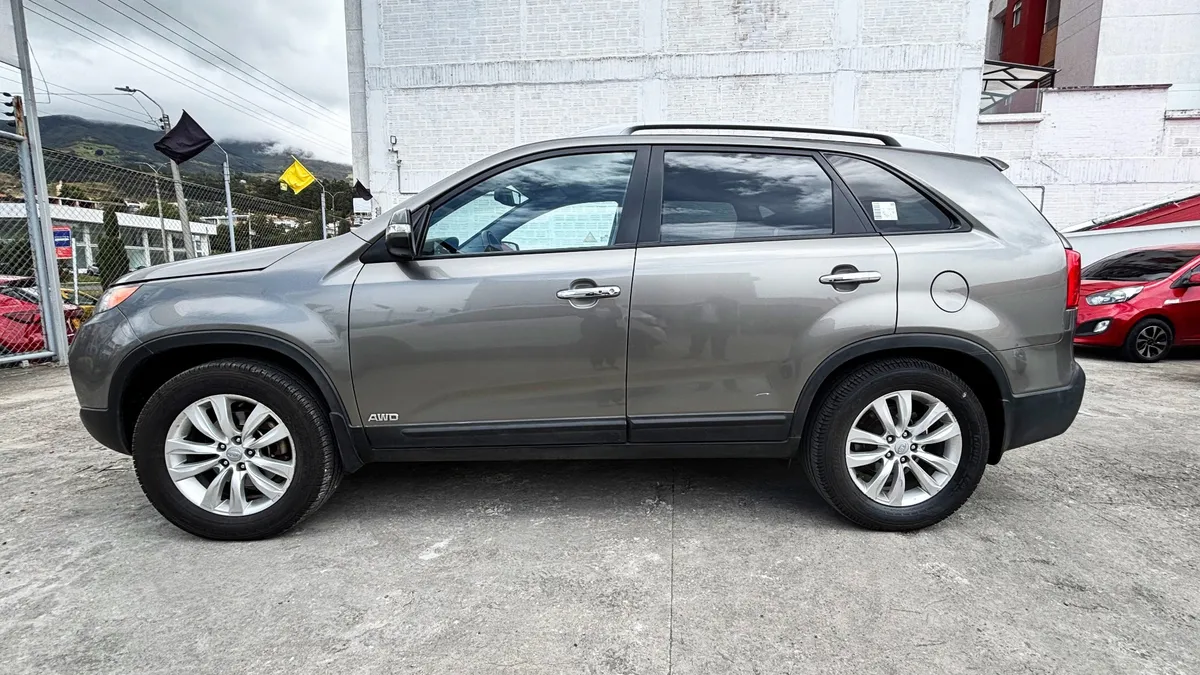 Kia Sorento EX 3.5 Automática 2012 Gris3