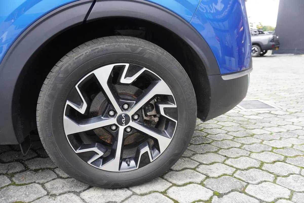 Kia Sportage 2.0 Vibrant At 4X2 Azul 2024