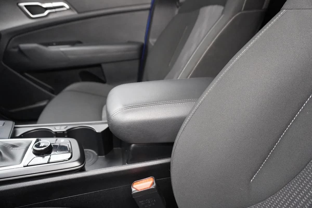 Kia Sportage 2.0 Vibrant At 4X2 Azul 2024