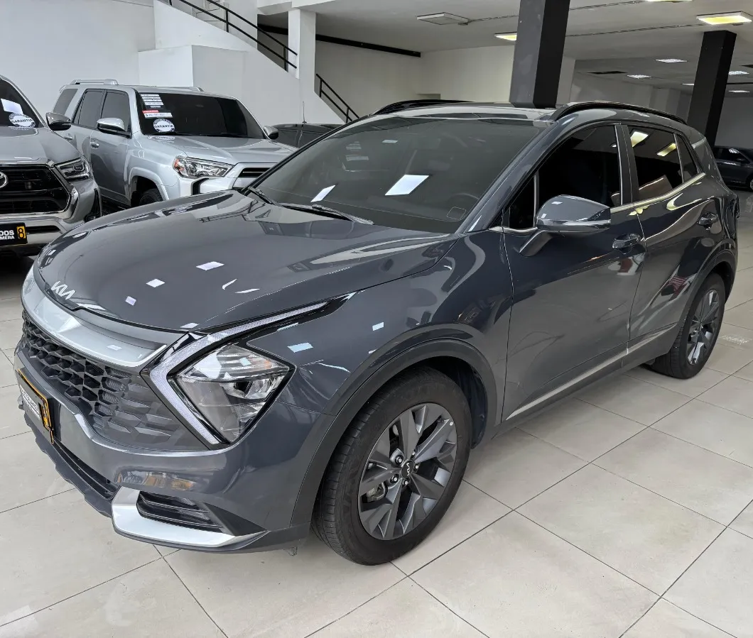 Kia Sportage Zenith 2023 Gris Medellín