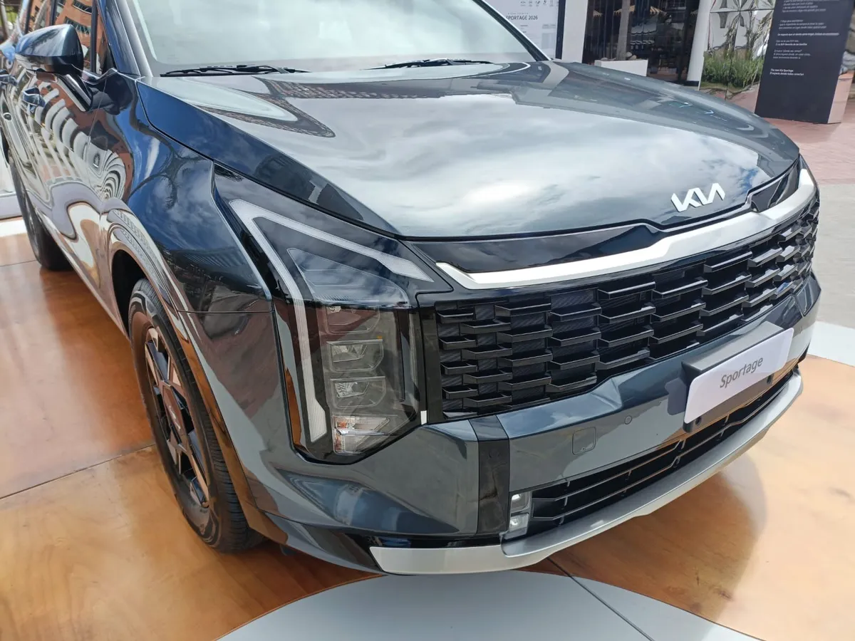 Kia Sportage Vibrant 2026 Gris Bogotá