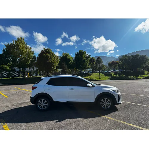 Kia Stonic 2025 Blanco Bogotá
