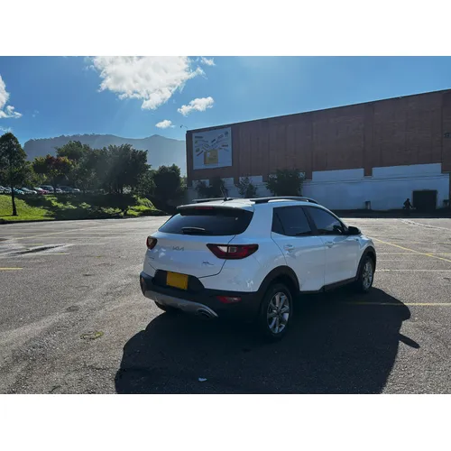 Kia Stonic 2025 Blanco Bogotá