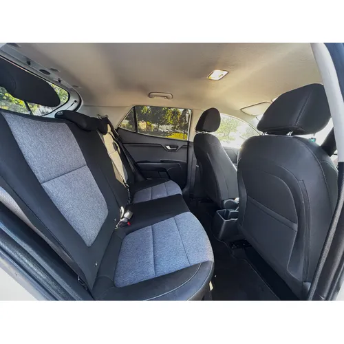 Kia Stonic 2025 Blanco Bogotá