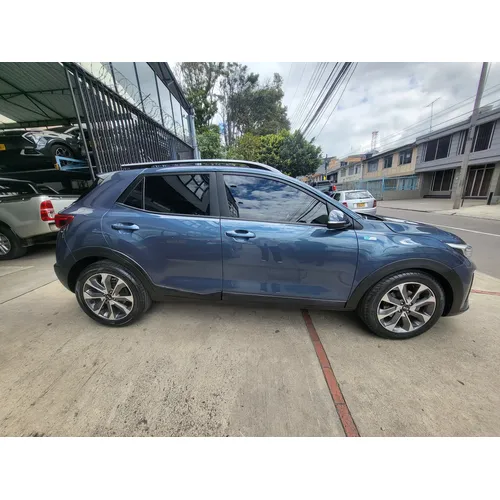 Kia Stonic 2022 Azul Bogotá