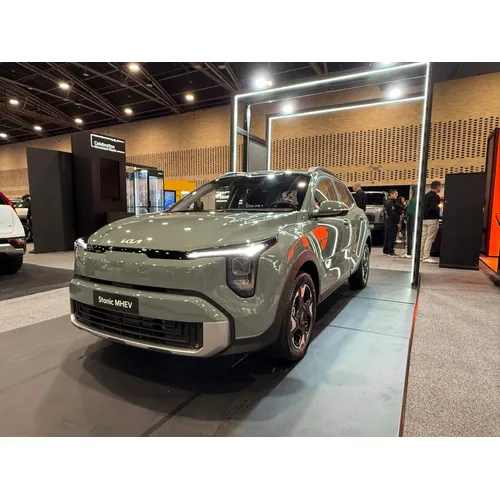 Kia Stonic 2026 Verde Bogotá