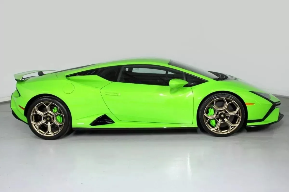 Lamborghini Huracán 2024 Verde Medellín