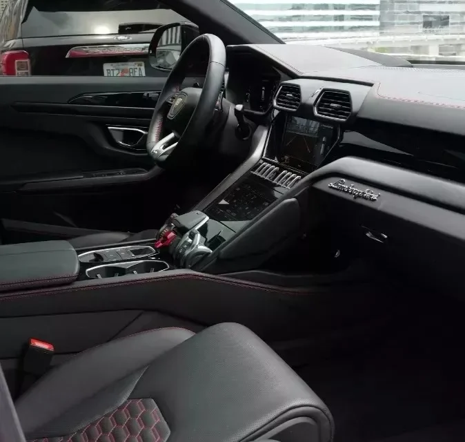 Lamborghini Urus 2024 Rojo11