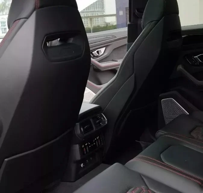 Lamborghini Urus 2024 Rojo7