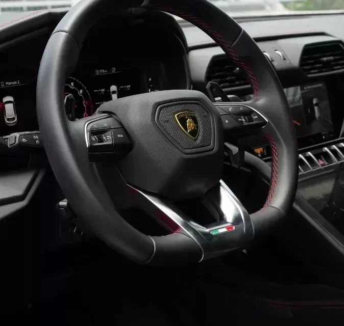 Lamborghini Urus 2024 Rojo8