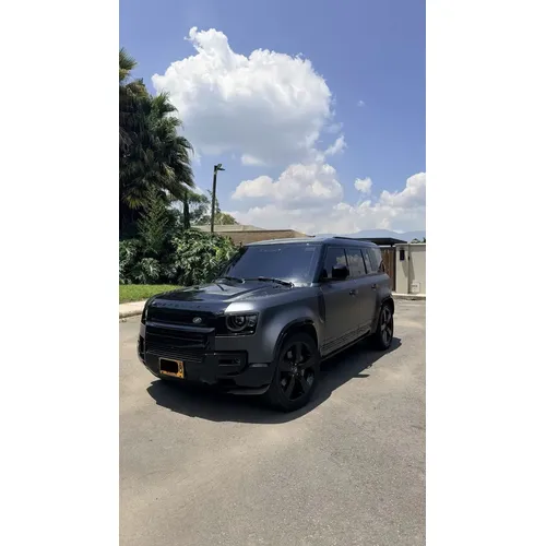 Land Rover Defender 110 2025 Beige Medellín