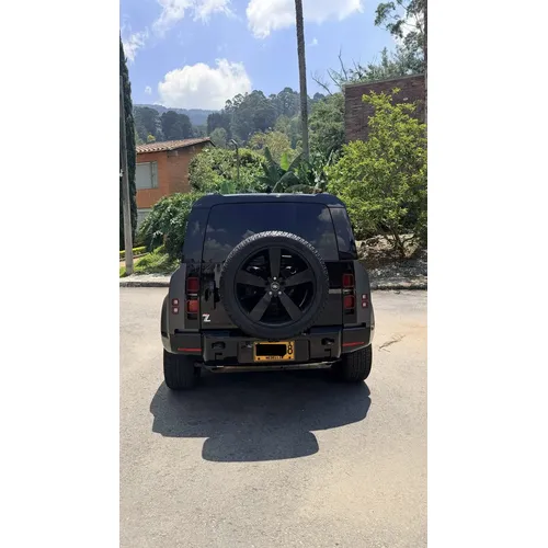 Land Rover Defender 110 2025 Beige Medellín