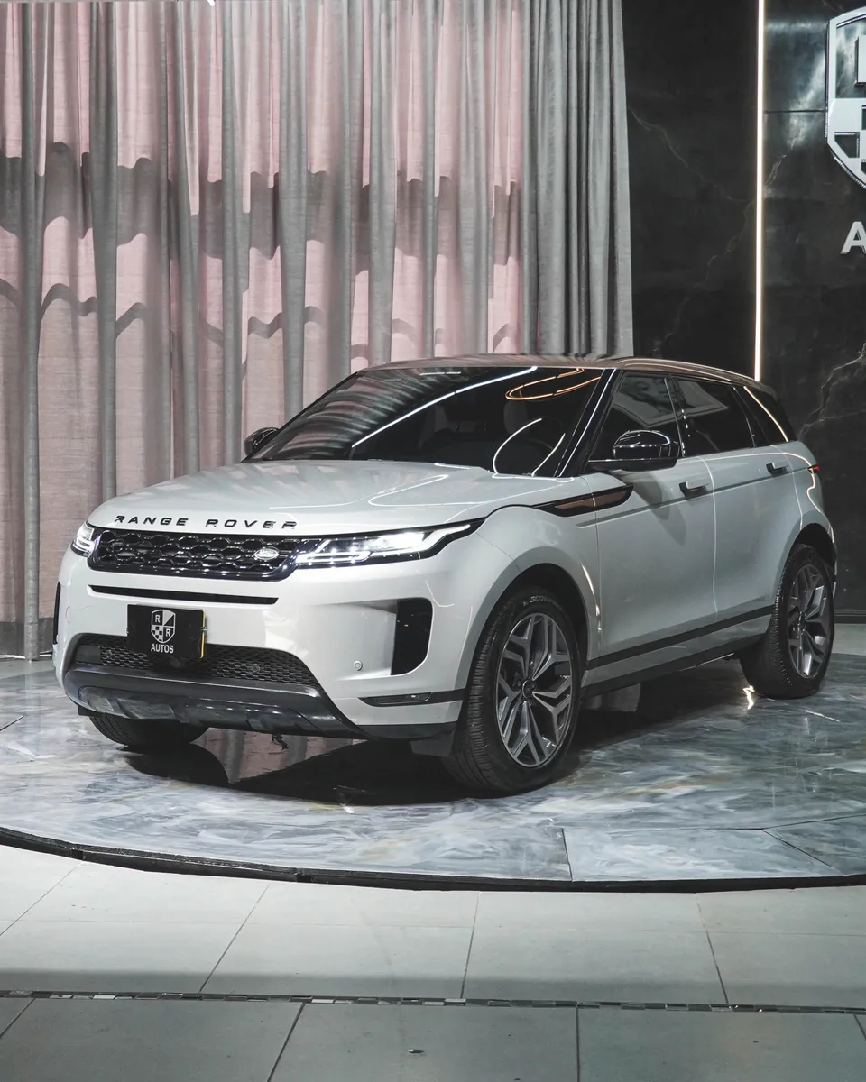 Land Rover Range Rover 2023 Plateado Medellín