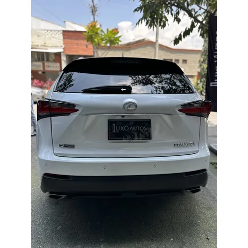Lexus NX 2015 Blanco Medellín